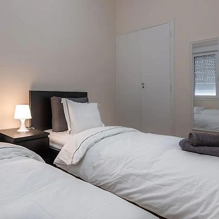Kerameikos 2 Bedroom Apartment เอเธนส์ ภายนอก รูปภาพ