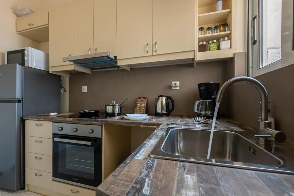 Kerameikos 2 Bedroom Apartment เอเธนส์ ภายนอก รูปภาพ