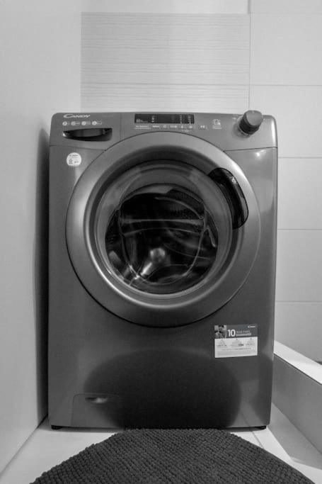 Kerameikos 2 Bedroom Apartment เอเธนส์ ภายนอก รูปภาพ