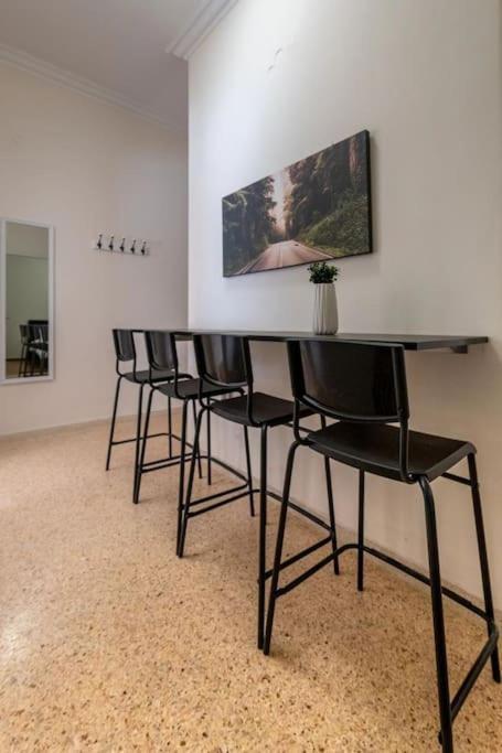 Kerameikos 2 Bedroom Apartment เอเธนส์ ภายนอก รูปภาพ