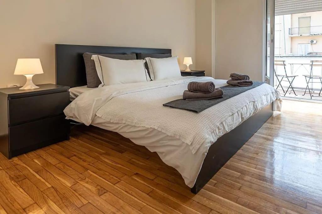 Kerameikos 2 Bedroom Apartment เอเธนส์ ภายนอก รูปภาพ