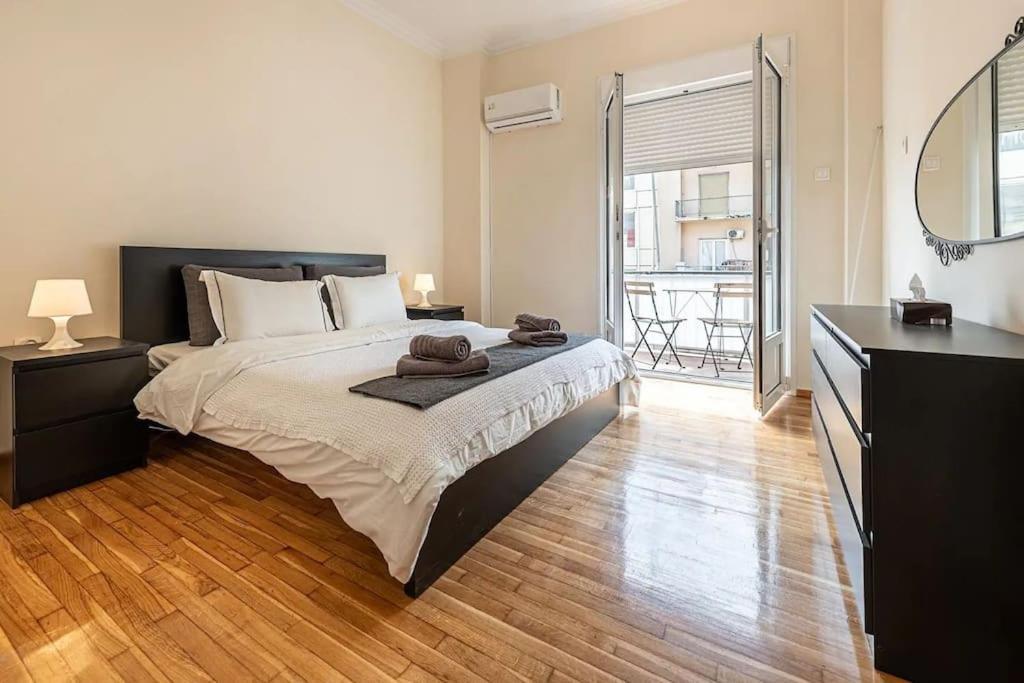 Kerameikos 2 Bedroom Apartment เอเธนส์ ภายนอก รูปภาพ